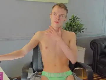 reeves_bae – webcam model profile photo Image 8