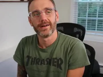 reeves_bae – webcam model profile photo Image 17