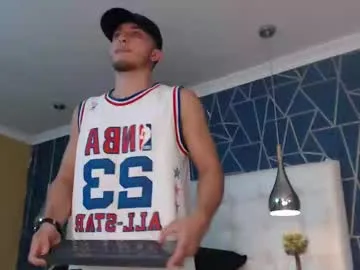 UKRaunchyRobyn – webcam model profile photo Image 6