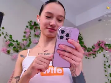 Alenushka888 – webcam model profile photo Image 8