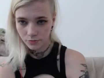 MistressLouUK – webcam model profile photo Image 15