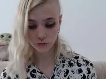 MistressLouUK – webcam model profile photo Image 9