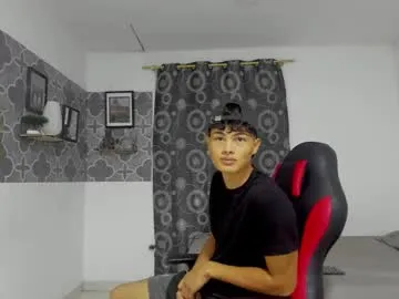 SelennaMoon – webcam model profile photo Image 7