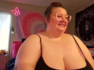 KrissyQueen – webcam model profile photo Image 8