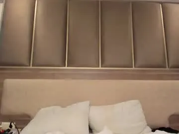 blondeangel_4u2 – webcam model profile photo Image 6