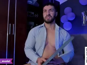 Kristallik-1 – webcam model profile photo Image 14