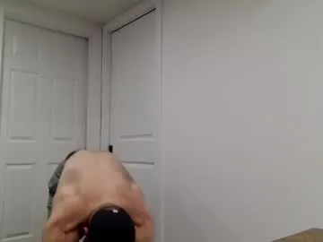 UKRaunchyRobyn – webcam model profile photo Image 14