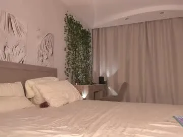 British_EmJess – webcam model profile photo Image 13