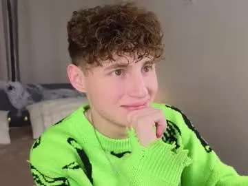 UKRaunchyRobyn – webcam model profile photo Image 5