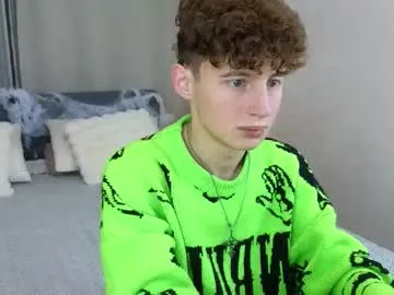 UKRaunchyRobyn – webcam model profile photo Image 7