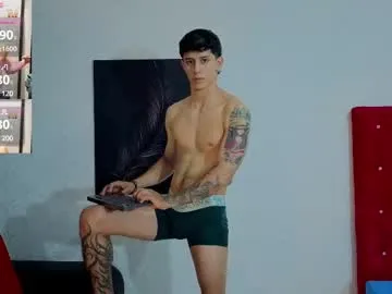 AntonioWest – webcam model profile photo Image 2