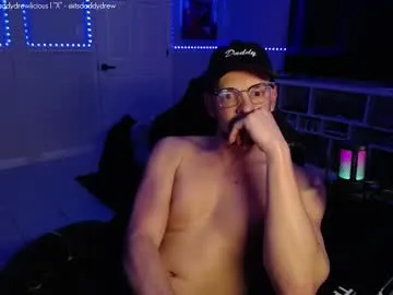 NoahCollins – webcam model profile photo Image 5