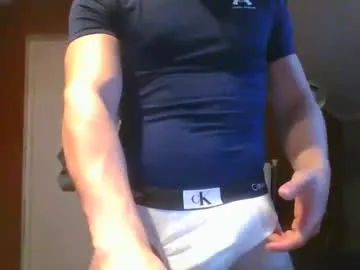 strangeguys – webcam model profile photo Image 16