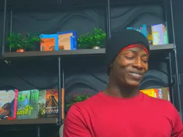 XTTX49 – webcam model profile photo Image 17