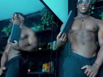 XTTX49 – webcam model profile photo Image 2