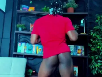 XTTX49 – webcam model profile photo Image 7