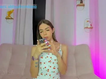 TenderLora – webcam model profile photo Image 2