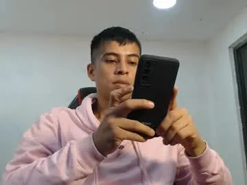 KateDivineUK – webcam model profile photo Image 17