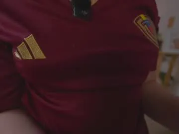 StarKristy – webcam model profile photo Image 18