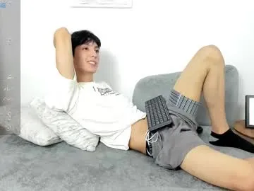 blondeangel_4u2 – webcam model profile photo Image 7