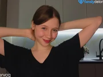 Hanna_Blondee – webcam model profile photo Image 2