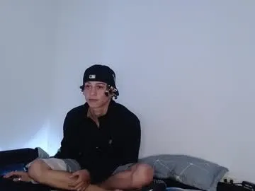 Libely – webcam model profile photo Image 2