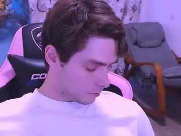 DominantAlex18 – webcam model profile photo Image 16