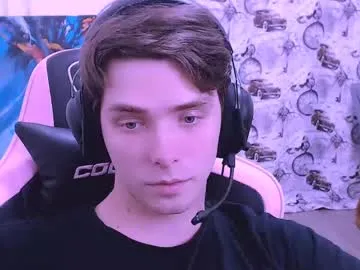 DominantAlex18 – webcam model profile photo Image 4