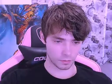 DominantAlex18 – webcam model profile photo Image 8