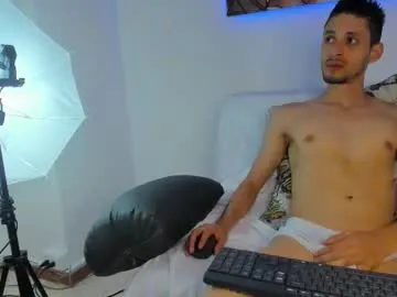 Maya-onelya – webcam model profile photo Image 4