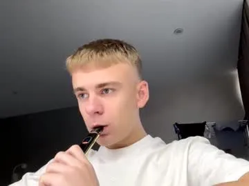 RYUTA_9911 – webcam model profile photo Image 13