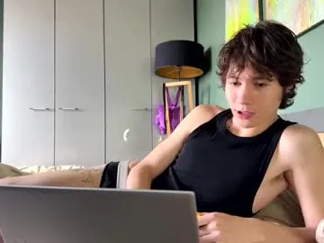 British_EmJess – webcam model profile photo Image 14