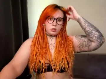 MistressLouUK – webcam model profile photo Image 14