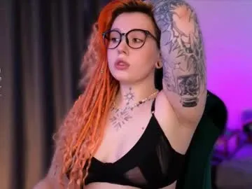 MistressLouUK – webcam model profile photo Image 15