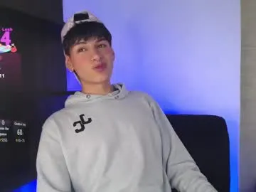 British_EmJess – webcam model profile photo Image 14