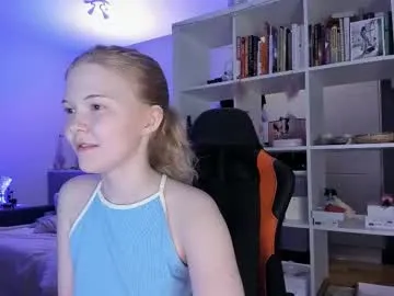 bella-adams – webcam model profile photo Image 17