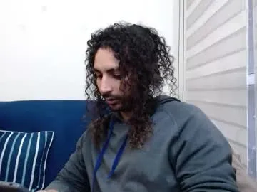 zui_lu – webcam model profile photo Image 11