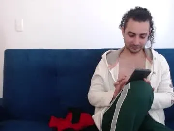 zui_lu – webcam model profile photo Image 4