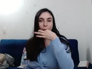 zui_lu – webcam model profile photo Image 9