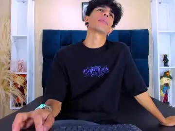 Donovan_Desmond – webcam model profile photo Image 3