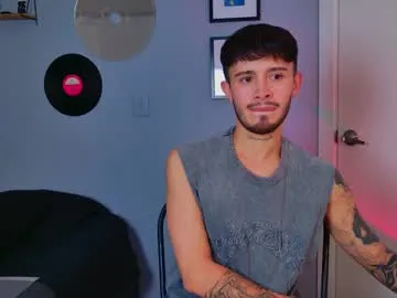 XTTX49 – webcam model profile photo Image 12