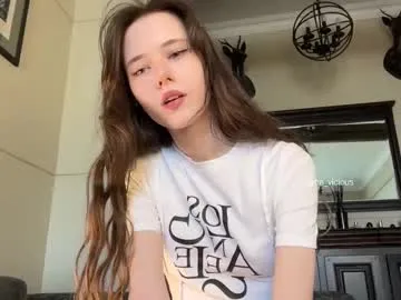 PrettyKatea – webcam model profile photo Image 9