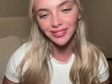 BlondeHott – webcam model profile photo Image 7