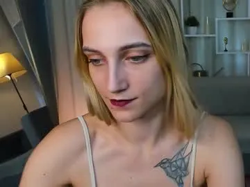 BlondeScarlettx – webcam model profile photo Image 13