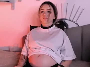 British_EmJess – webcam model profile photo Image 12