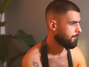 reeves_bae – webcam model profile photo Image 18