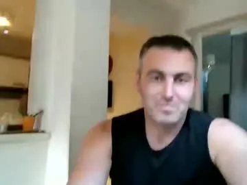 YU-KI00 – webcam model profile photo Image 16