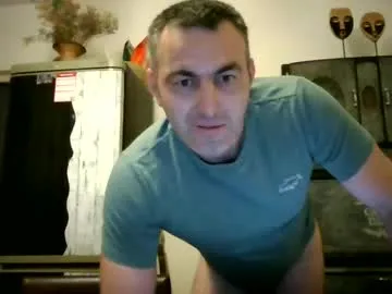 YU-KI00 – webcam model profile photo Image 5