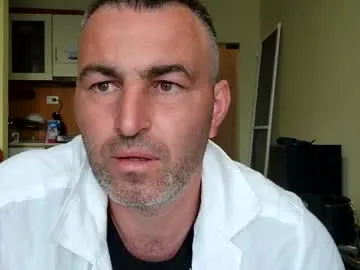 YU-KI00 – webcam model profile photo Image 9