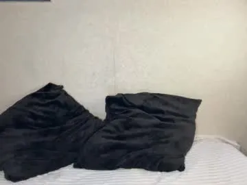 British_EmJess – webcam model profile photo Image 18
